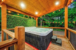 HOT TUB