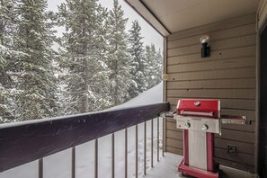 Grill your favorite meals | Exterior