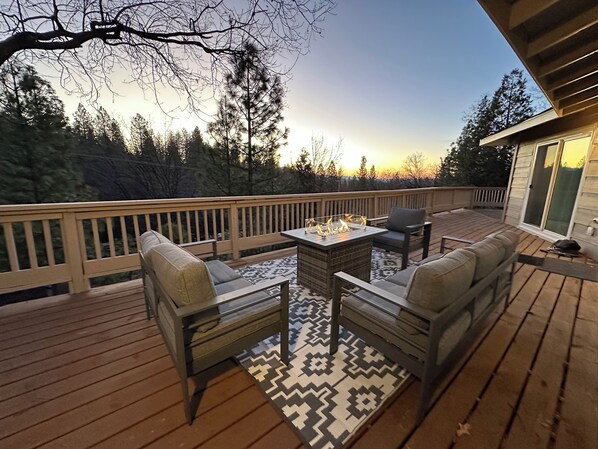Outside deck (1)