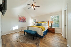 3 Bedrooms, sleeps up to 7