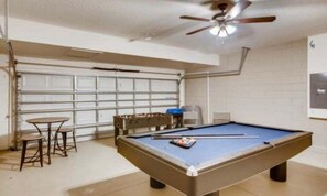 Spielezimmer