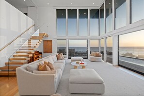 Where modern design meets the ever-changing Pacific horizon.