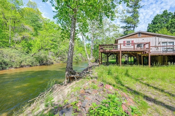 Franklin Vacation Rental | 2BR | 1BA | 1,000 Sq Ft | 1 Step to Enter