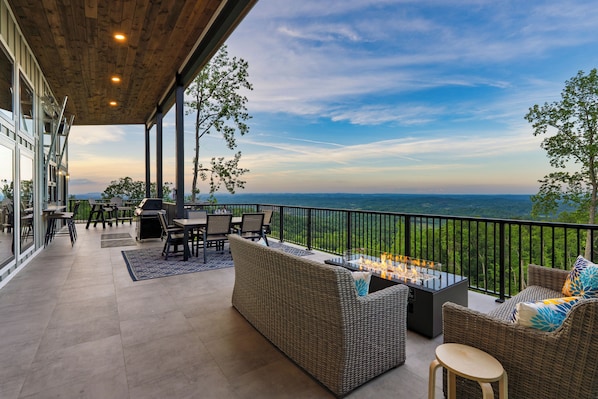 Fire pit on the expansive deck.