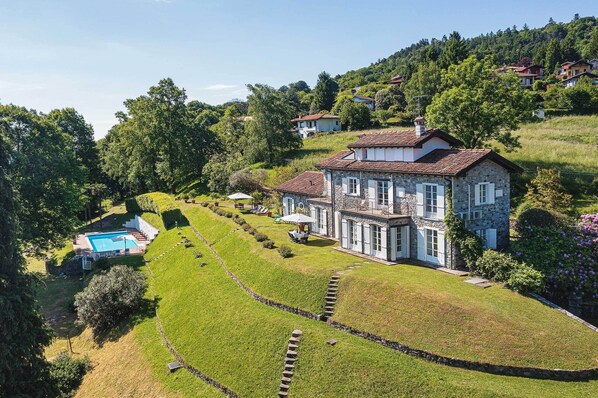 Villa Poggio al Lago - Stresa, Lake Maggiore - NORTHITALY VILLAS Vacation rental
