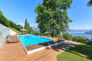 Villa Poggio al Lago - Stresa, Lake Maggiore - NORTHITALY VILLAS Vacation rental