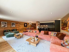 Nagano-207-salon-salle-a-manger-cuisine-location-appartement-chalet-Les-Gets