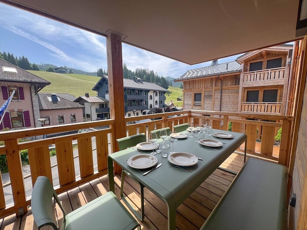 Nagano-207-balcon-location-appartement-chalet-Les-Gets