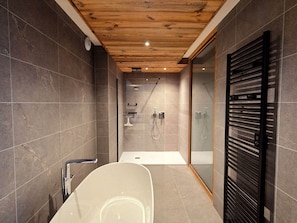 Chalet-oakwood-salle-de-bain-appartement-chalet-Les-Gets
