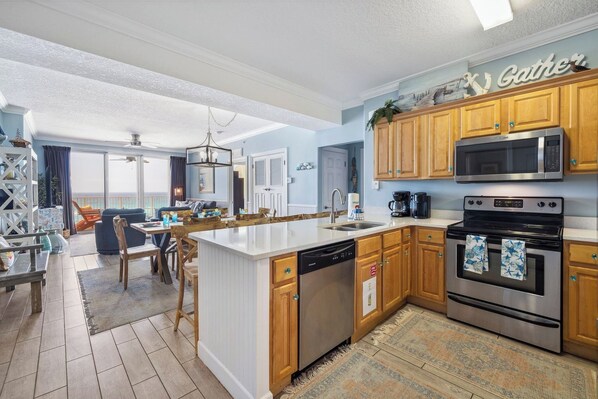 Welcome to "Wait 'N Sea" @ Tropic Winds.