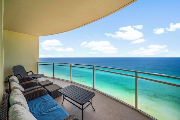 Aqua Beach Resort 2203