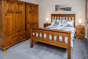 Front double bedroom
