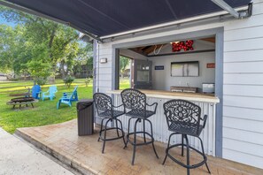 Dockside cabana