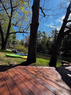 Canoe and kayaks available for use on the Crystal River