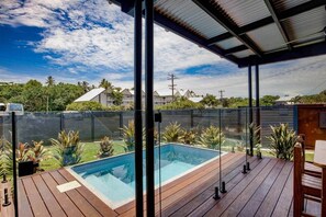 5. Harper - Pool