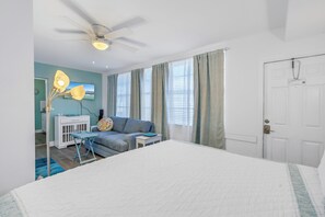 Wake up refreshed and ready for island adventures in this cozy studio.
