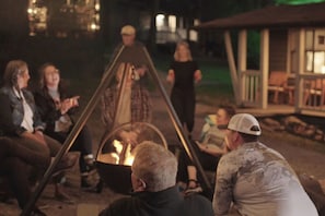 Outdoor Firepit and Hiking Trails