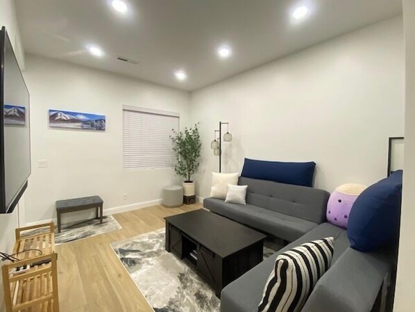 Living Room (1)