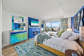 Elegant, serene, big bedroom with huge closet!