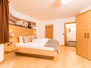 Interior Design, Home, Bedroom, Furniture, Bed, Apartment, Bed Sheet, Bedding, Bed Frame, Hotel