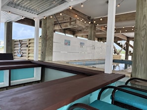 New Swim-Up Bar & BBQ Area