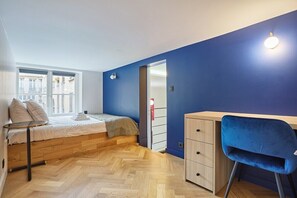 Chambre N2 avec bureau