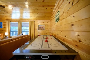 Spielezimmer