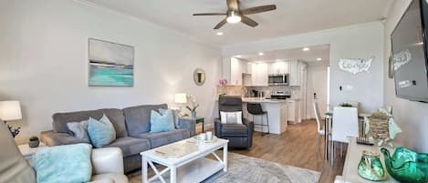 Escape to La Costa Gem!