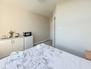Double bedroom | Apartment 30 - Herstmonceux Castle Estate, Herstmonceux