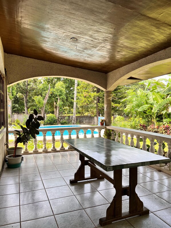 Outdoor dining