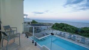 Vista desde el balcón privado al mar Caribe 