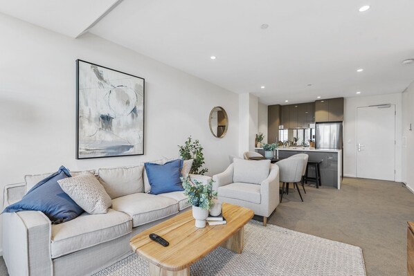 Living Area/Dining Area/Kitchen