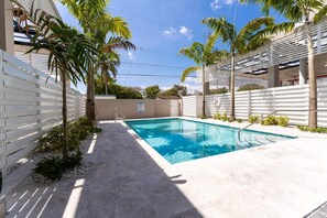 Building Pool
