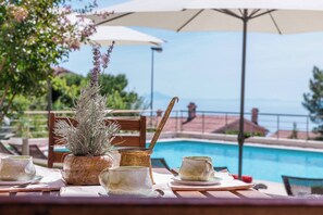 Terrace (1)
