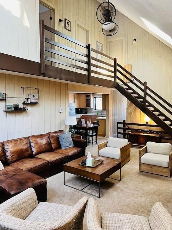 Rustic charm meets modern comfort! 🏡✨