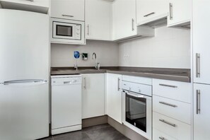 Modern, fully-equipped kitchen to inspire your culinary adventures.