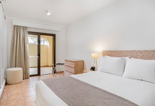Lavish in comfort with this expansive and pristine bedroom.
