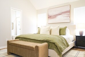 Bedroom 1 - King Bed