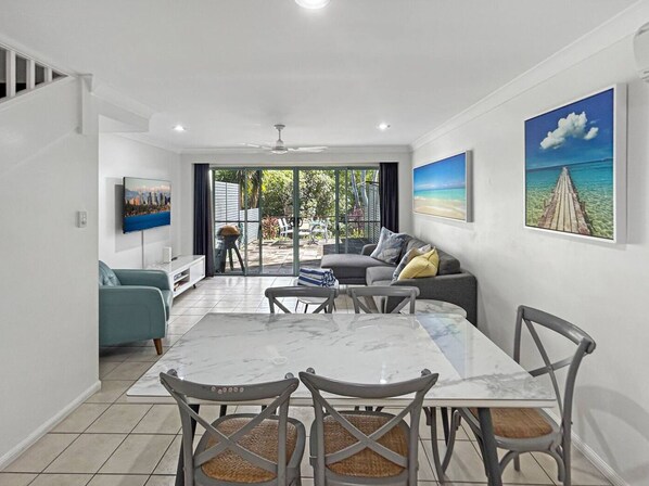 Living and dining 2