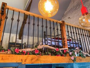 Interior | Y Smithy - Tanyrallt Holidays Lets, Llanybydder
