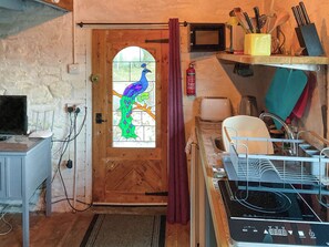 Kitchen | Y Smithy - Tanyrallt Holidays Lets, Llanybydder