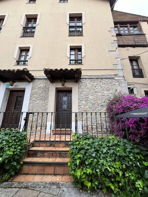 Property building,Facade/entrance