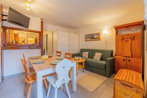 Living and dining room
