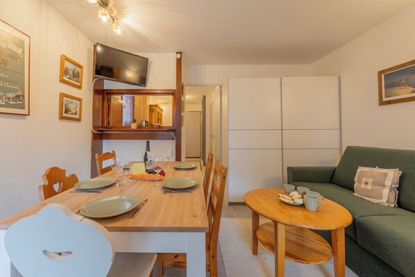 Living and dining room
