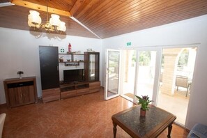 Living room 1