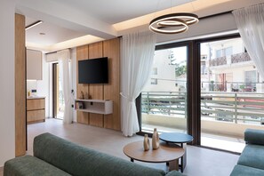 Large glazed door for view in the living room
