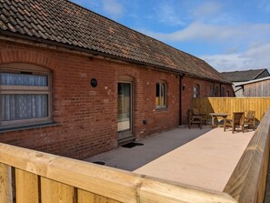 The Parlour private alfresco dining and rear courtyard