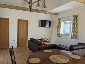 The Parlour dining area and lounge