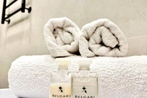 Bathroom amenities