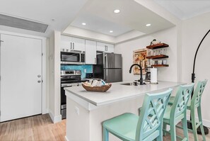 305  Kitchen bar